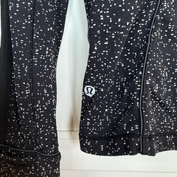 LULULEMON Run Briskly 1/2 Zip Pullover Black & White Rulu Size 8 - Picture 7 of 7